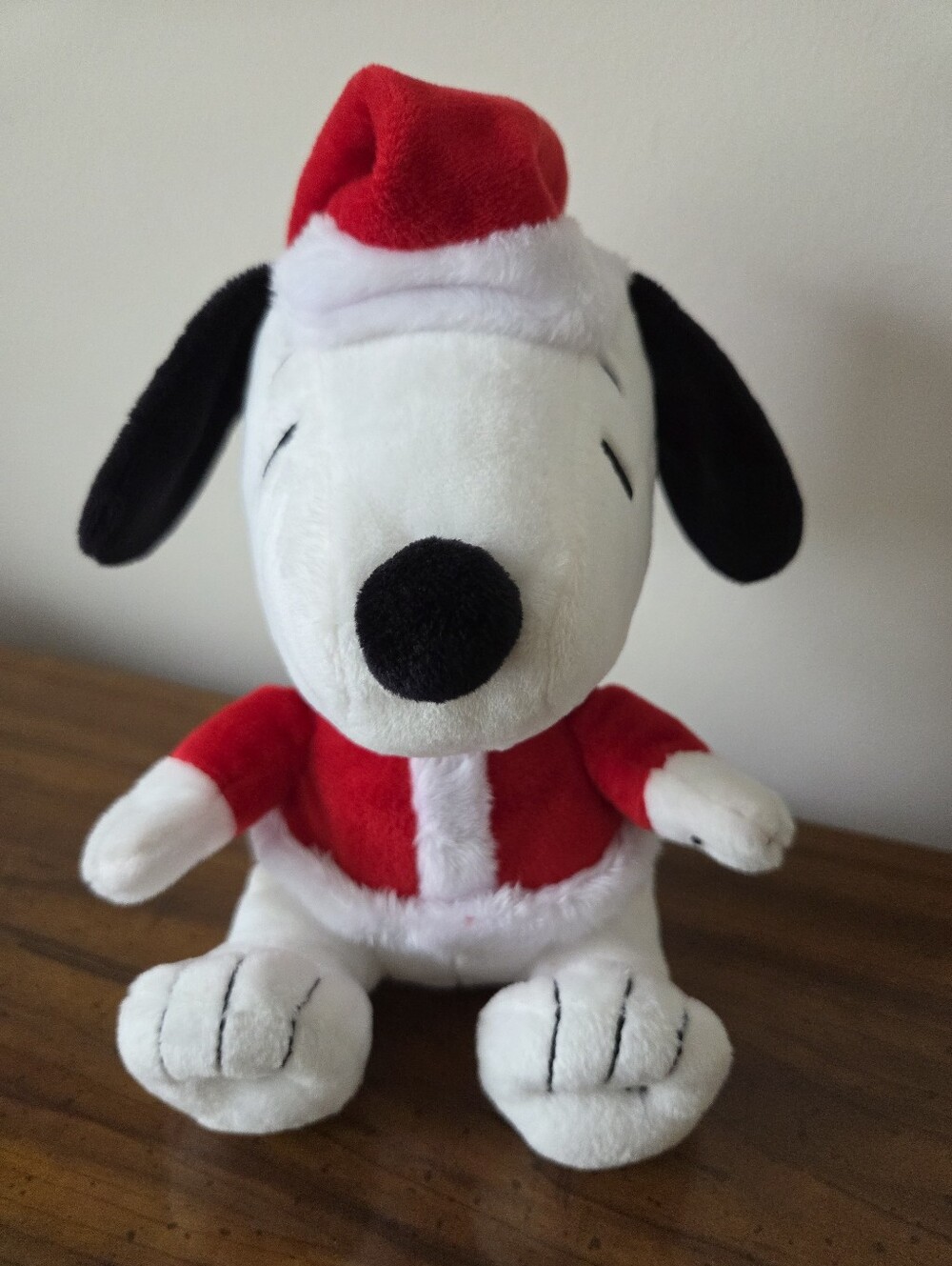 Hallmark Snoopy Peanuts Santa Plush Stuffed Animal 7"